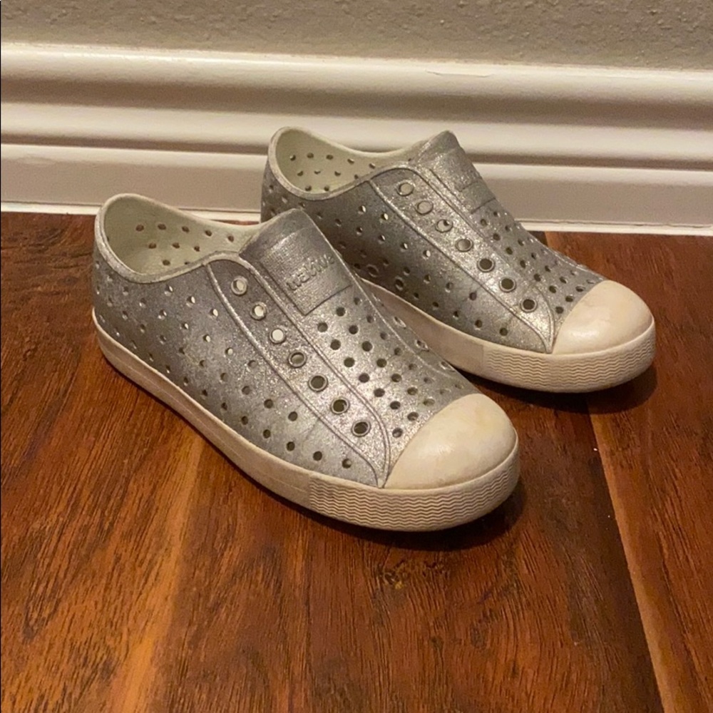 Girls silver glitter natives
